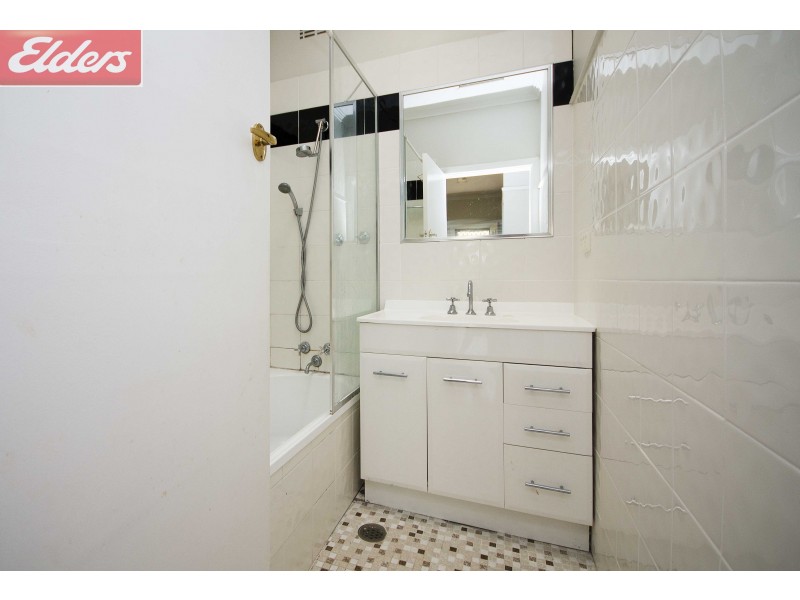 1/481 Kotthoff Street, Lavington NSW 2641