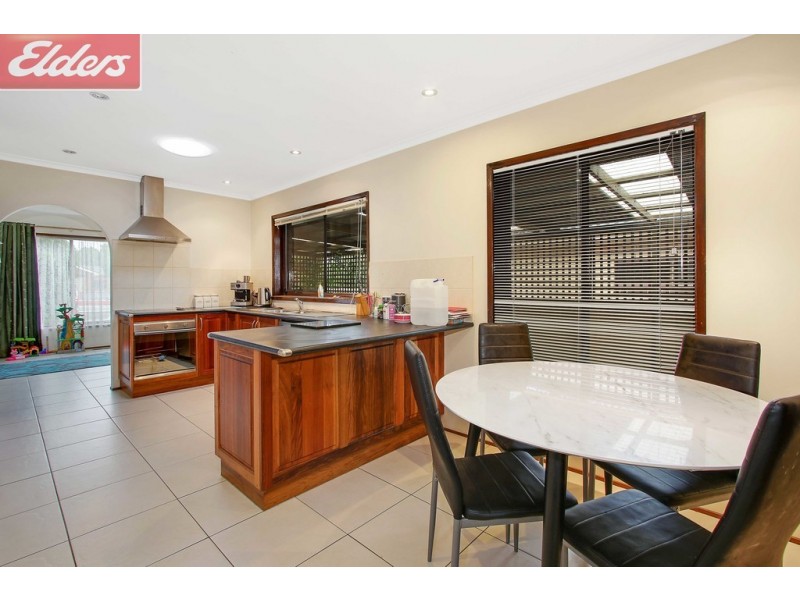319 Parkland Crescent, Lavington NSW 2641