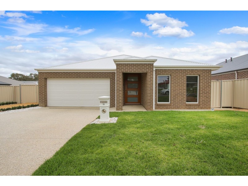 18 Ruthven Circuit, Wodonga VIC 3690