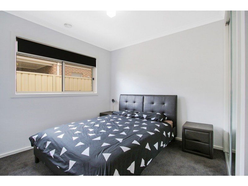 18 Ruthven Circuit, Wodonga VIC 3690