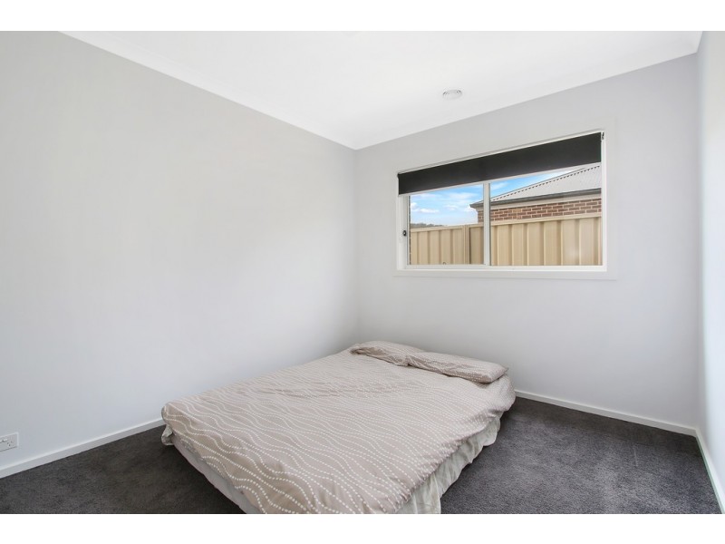 18 Ruthven Circuit, Wodonga VIC 3690
