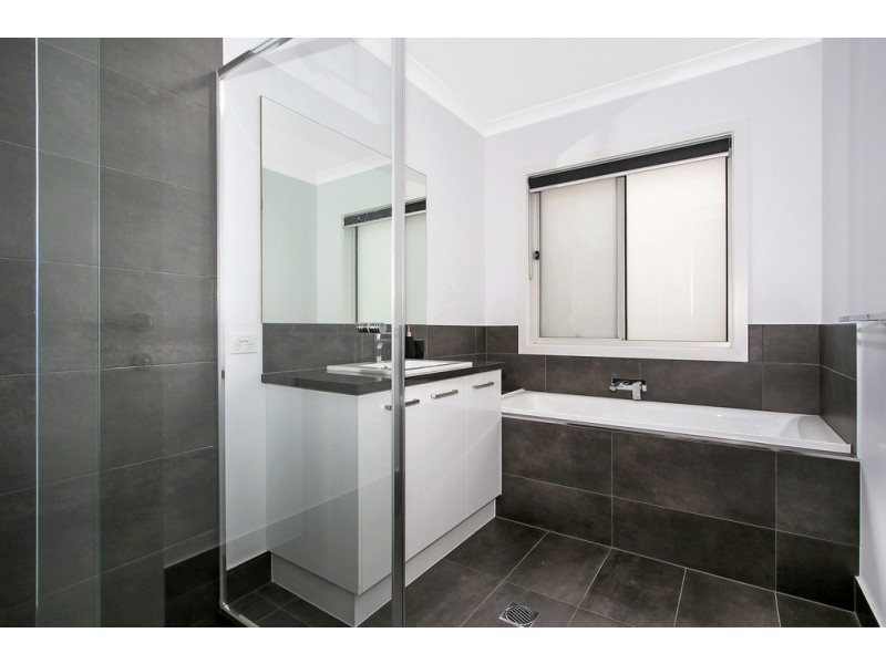 18 Ruthven Circuit, Wodonga VIC 3690