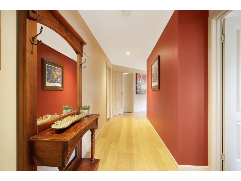 16 Montclair Avenue, Wodonga VIC 3690