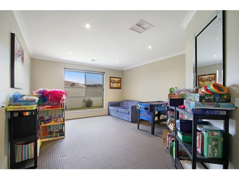 16 Montclair Avenue, Wodonga VIC 3690