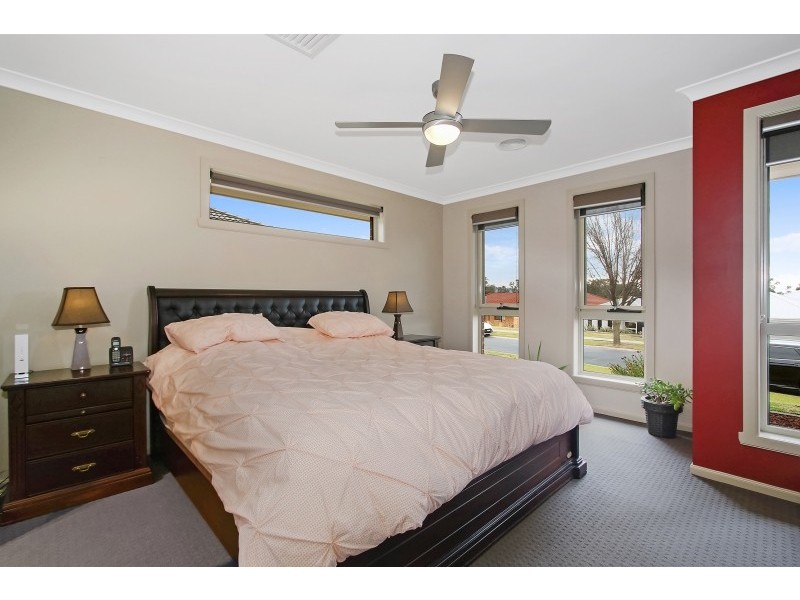 16 Montclair Avenue, Wodonga VIC 3690