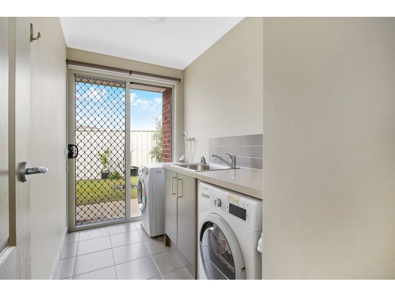 16 Montclair Avenue, Wodonga VIC 3690