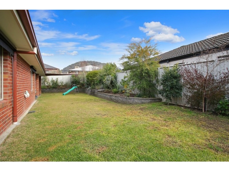16 Montclair Avenue, Wodonga VIC 3690