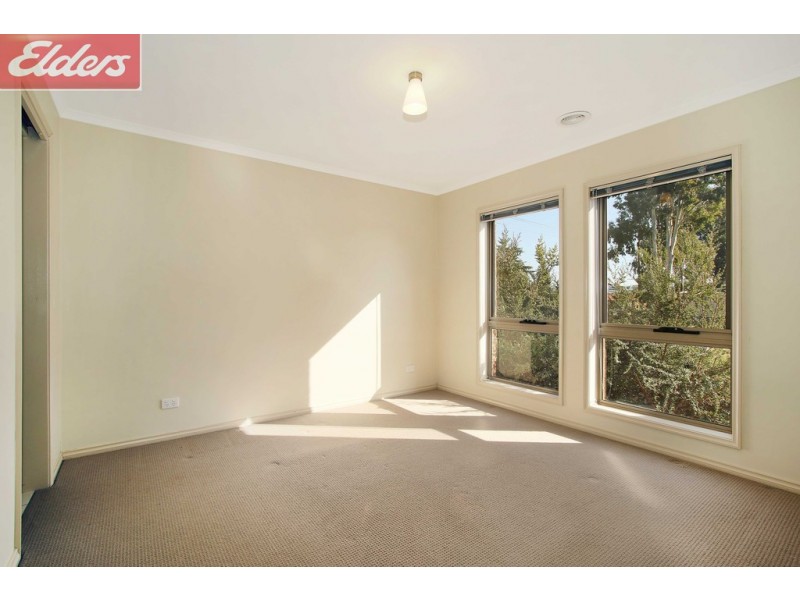 6 Chafia Place, Lavington NSW 2641