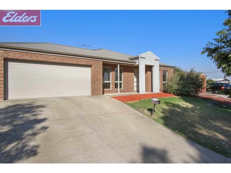 6 Chafia Place, Lavington NSW 2641