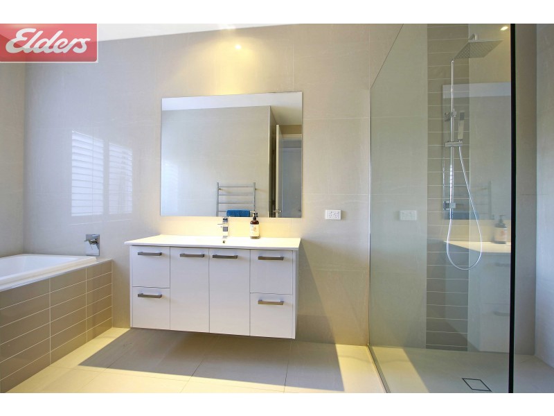 6 Kingswood Way, Wodonga VIC 3690