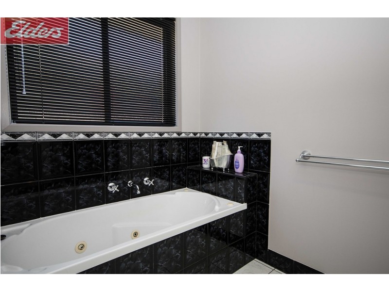 28 Birdie Street, Wodonga VIC 3690