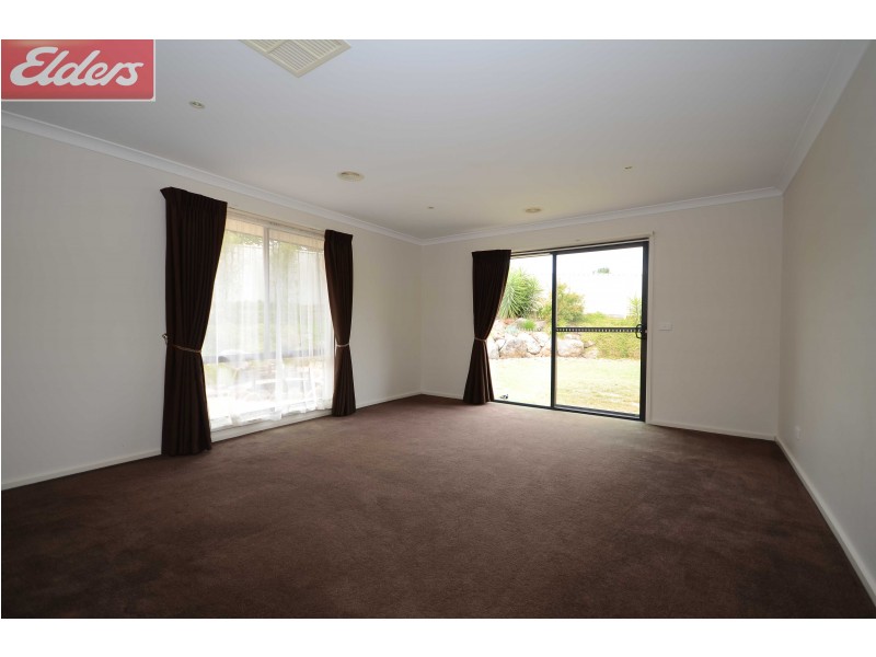 25 McSwiney Court, Wodonga VIC 3690