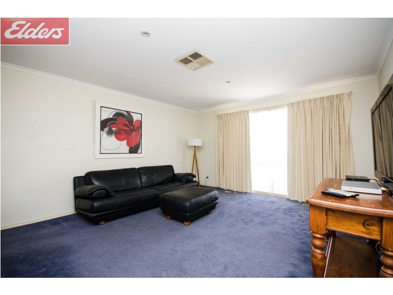 32 Kingfisher Drive, Wodonga VIC 3690