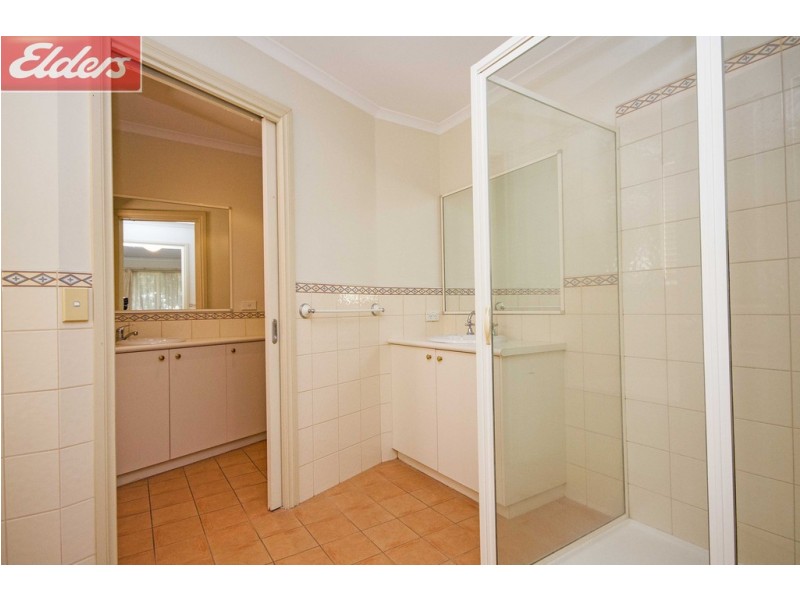 32 Kingfisher Drive, Wodonga VIC 3690