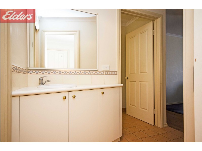 32 Kingfisher Drive, Wodonga VIC 3690