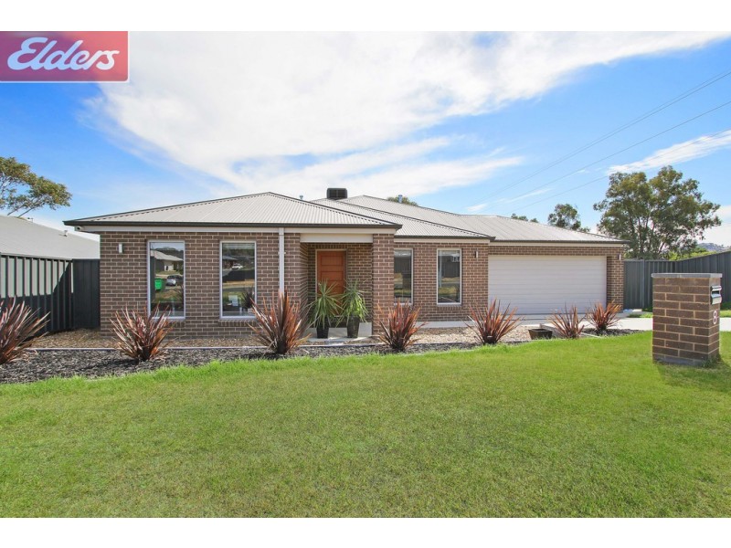 8 Riverboat Drive, Thurgoona NSW 2640