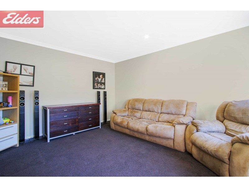 8 Riverboat Drive, Thurgoona NSW 2640
