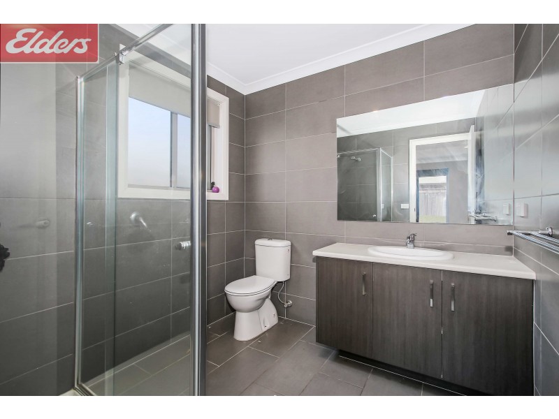 8 Riverboat Drive, Thurgoona NSW 2640