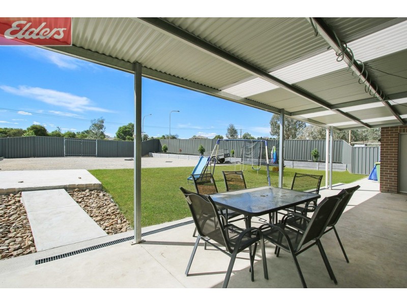 8 Riverboat Drive, Thurgoona NSW 2640