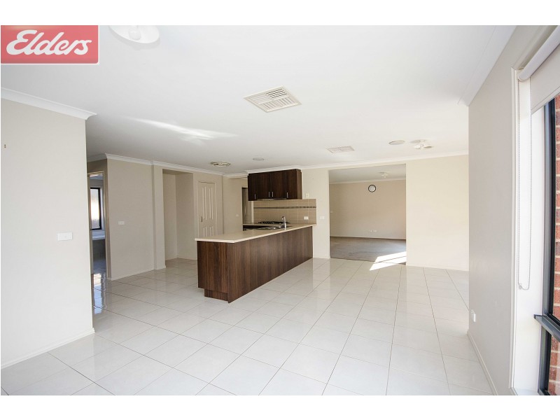 53 Victoria Cross Parade, Wodonga VIC 3690