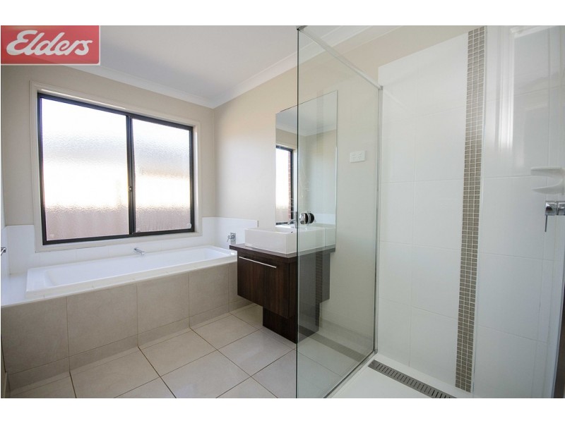 53 Victoria Cross Parade, Wodonga VIC 3690