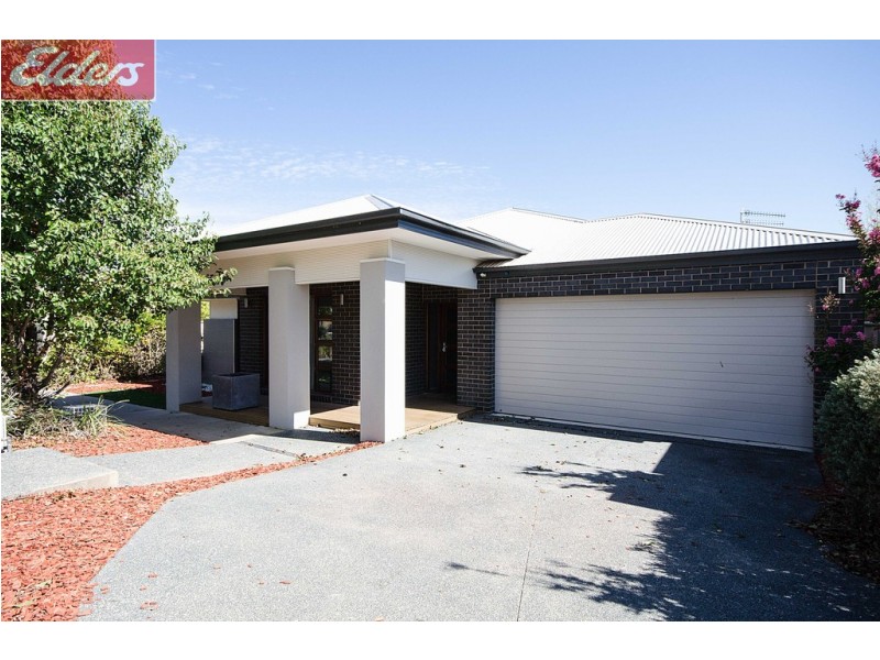 30 Victoria Cross Parade, Wodonga VIC 3690