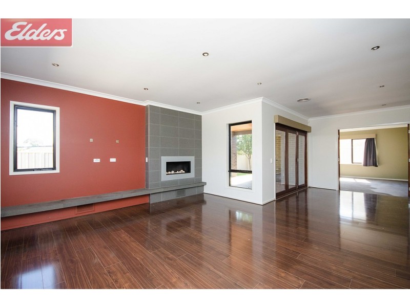 30 Victoria Cross Parade, Wodonga VIC 3690