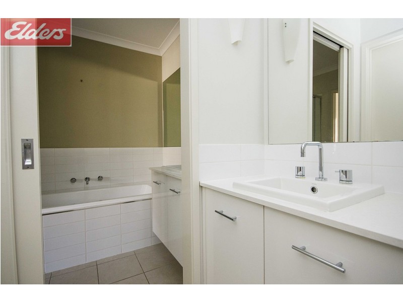 30 Victoria Cross Parade, Wodonga VIC 3690