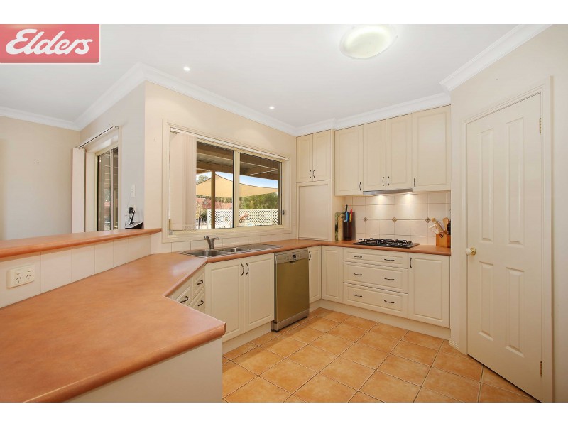 15 Kimball Court, Thurgoona NSW 2640