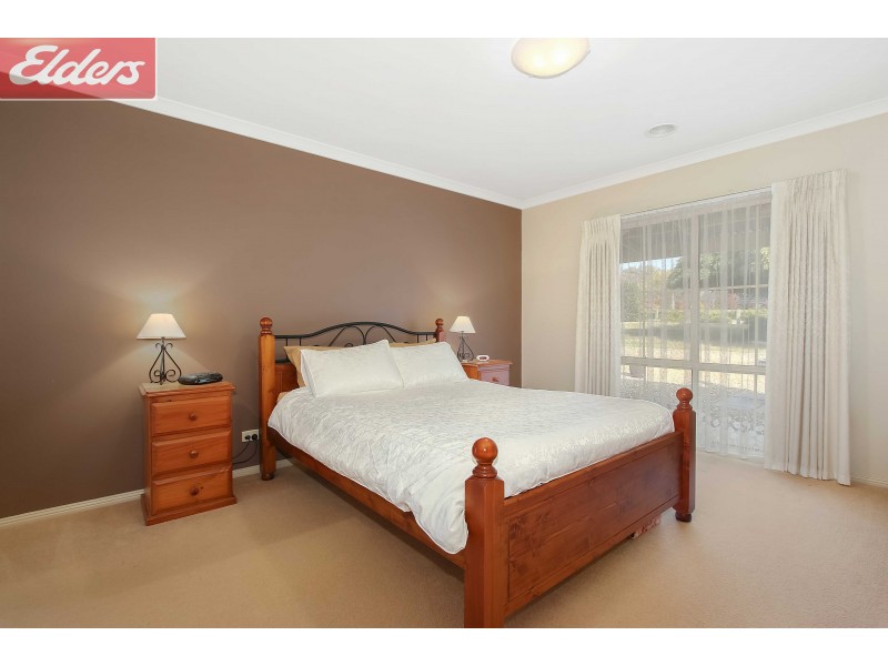 15 Kimball Court, Thurgoona NSW 2640