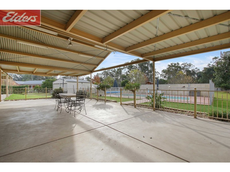 15 Kimball Court, Thurgoona NSW 2640