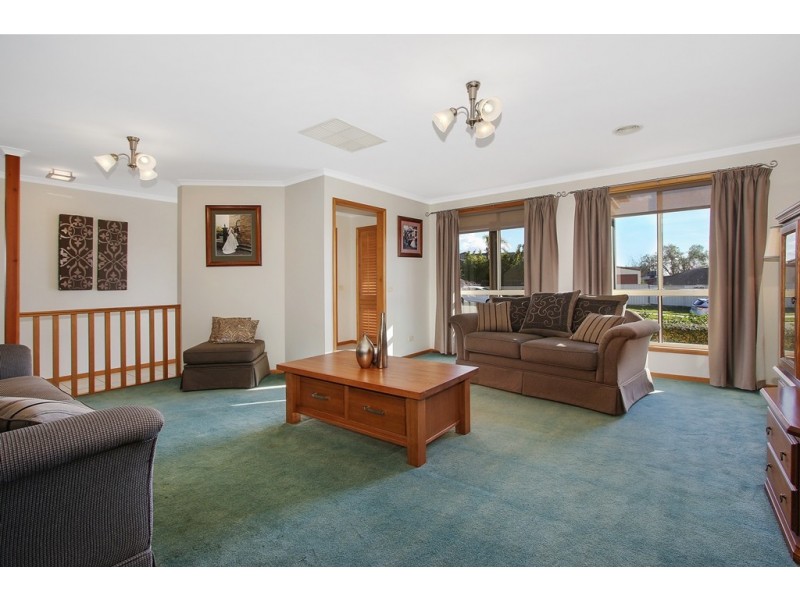 15 Mackenzie Crescent, Wodonga VIC 3690