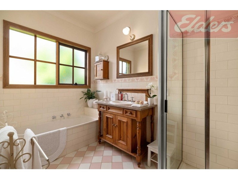 4 Francis Court, Wodonga VIC 3690