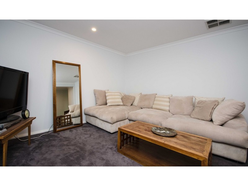 2 Victoria Cross Parade, Wodonga VIC 3690