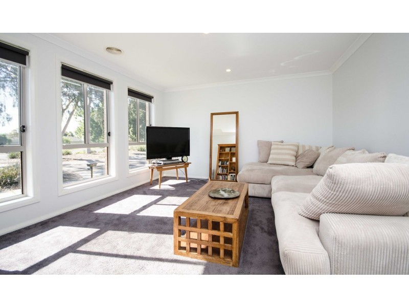 2 Victoria Cross Parade, Wodonga VIC 3690