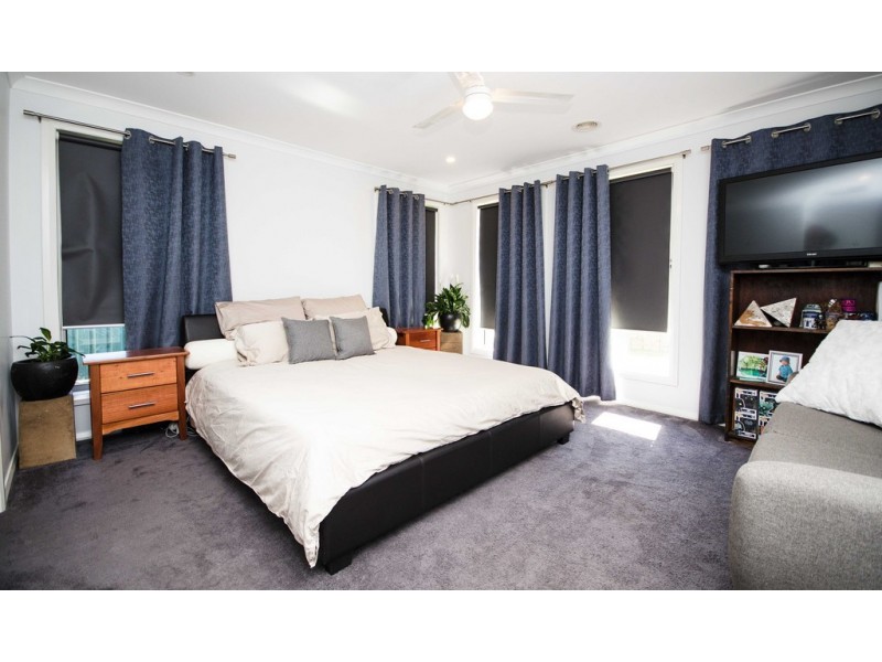 2 Victoria Cross Parade, Wodonga VIC 3690