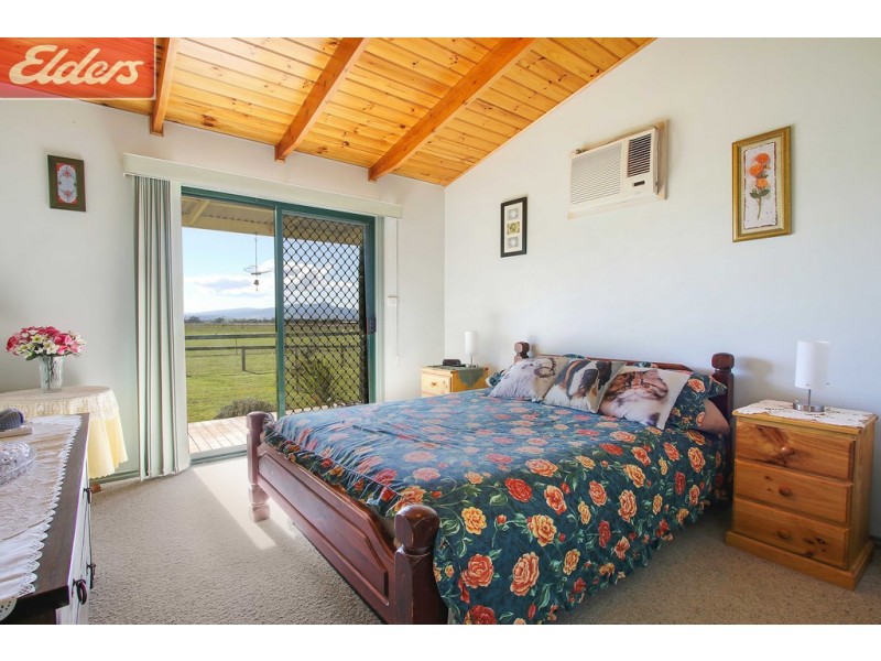 430 Perryman Lane, Table Top NSW 2640