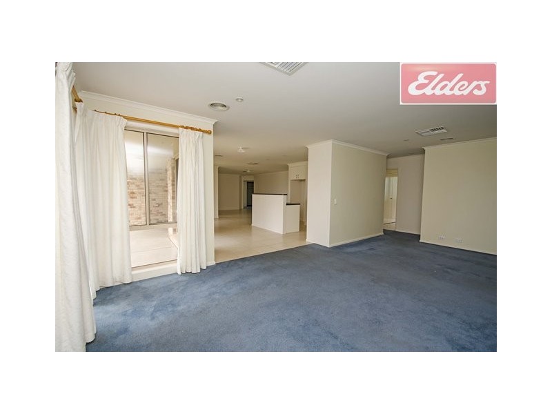 60 Mountain View Drive, Lavington NSW 2641