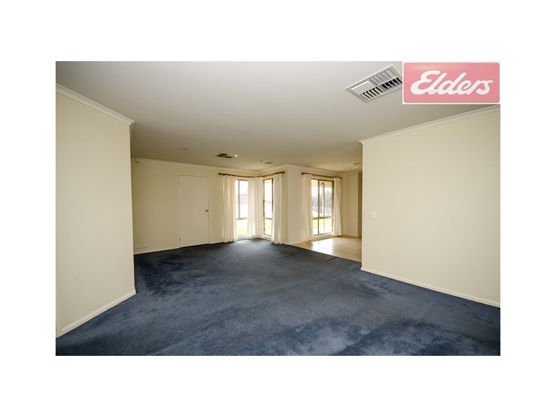 60 Mountain View Drive, Lavington NSW 2641