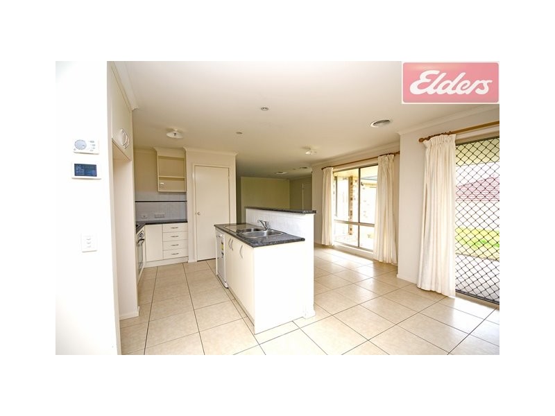 60 Mountain View Drive, Lavington NSW 2641