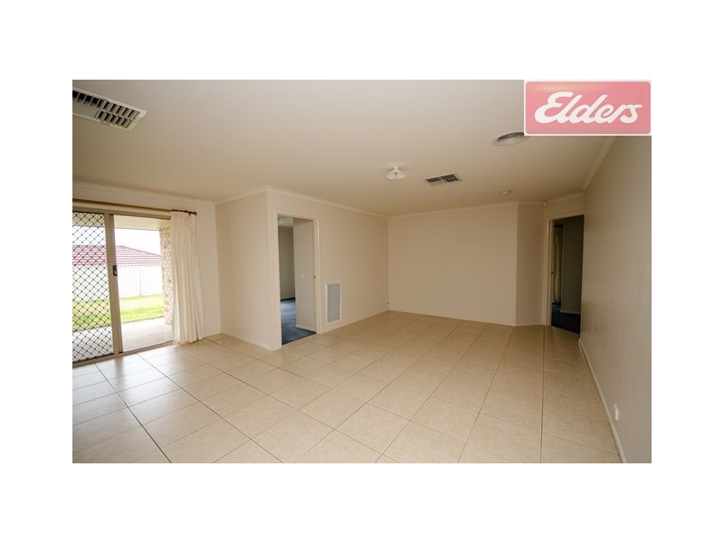 60 Mountain View Drive, Lavington NSW 2641