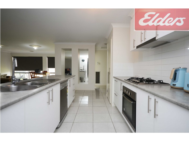 8 Lysterfield Lane, Wodonga VIC 3690