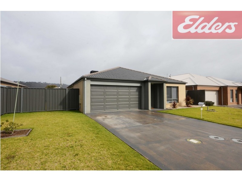 8 Lysterfield Lane, Wodonga VIC 3690