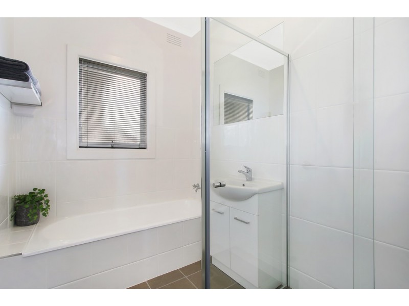 397 Eden Street, Lavington NSW 2641