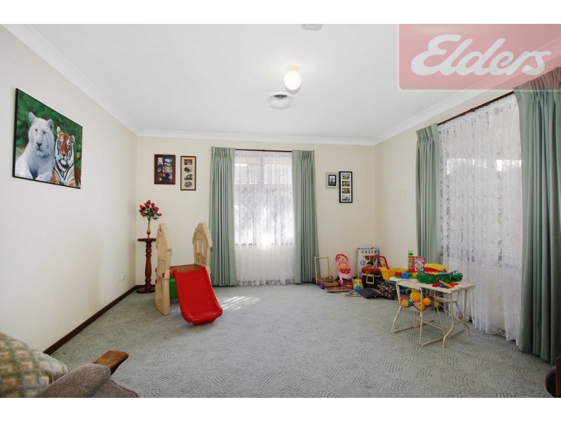 6 Robert Crescent, West Wodonga VIC 3690