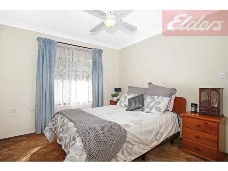6 Robert Crescent, West Wodonga VIC 3690