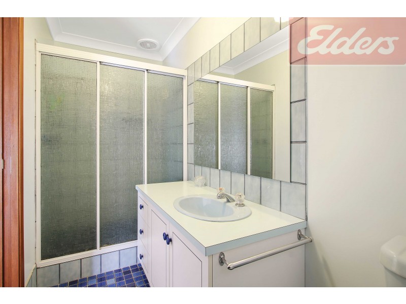 6 Robert Crescent, West Wodonga VIC 3690