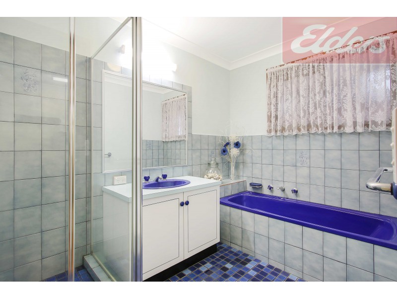 6 Robert Crescent, West Wodonga VIC 3690