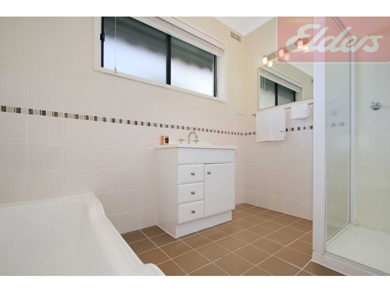 13 Parkland Drive, Wodonga VIC 3690