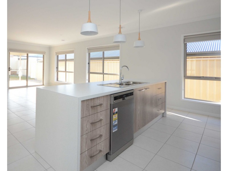 20 Lexcen Street, Baranduda VIC 3691